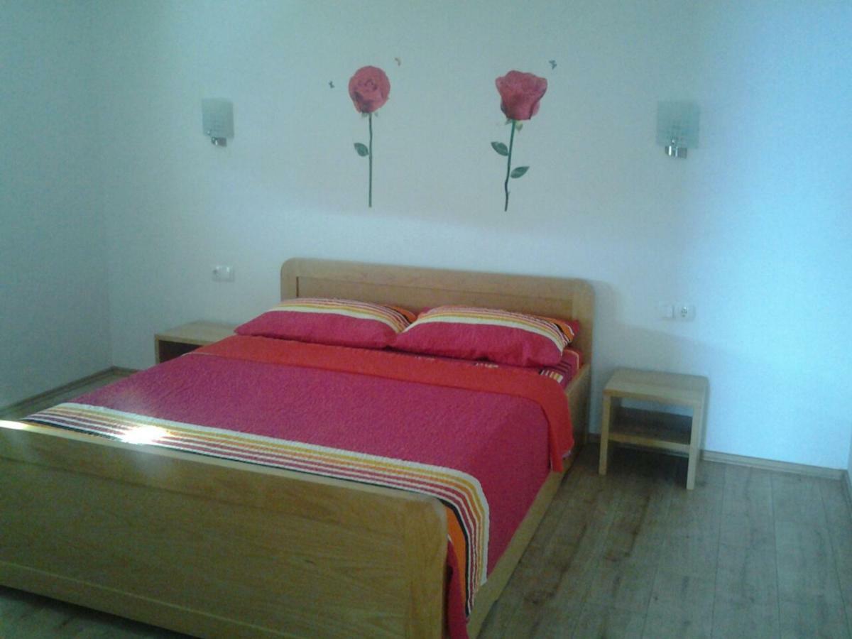 Apartmani "Grgic" Omis Exterior photo