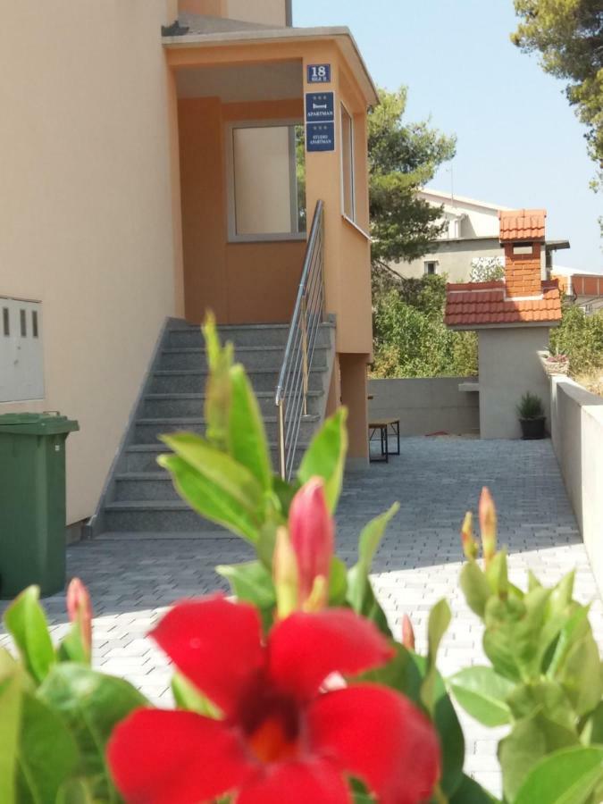 Apartmani "Grgic" Omis Exterior photo